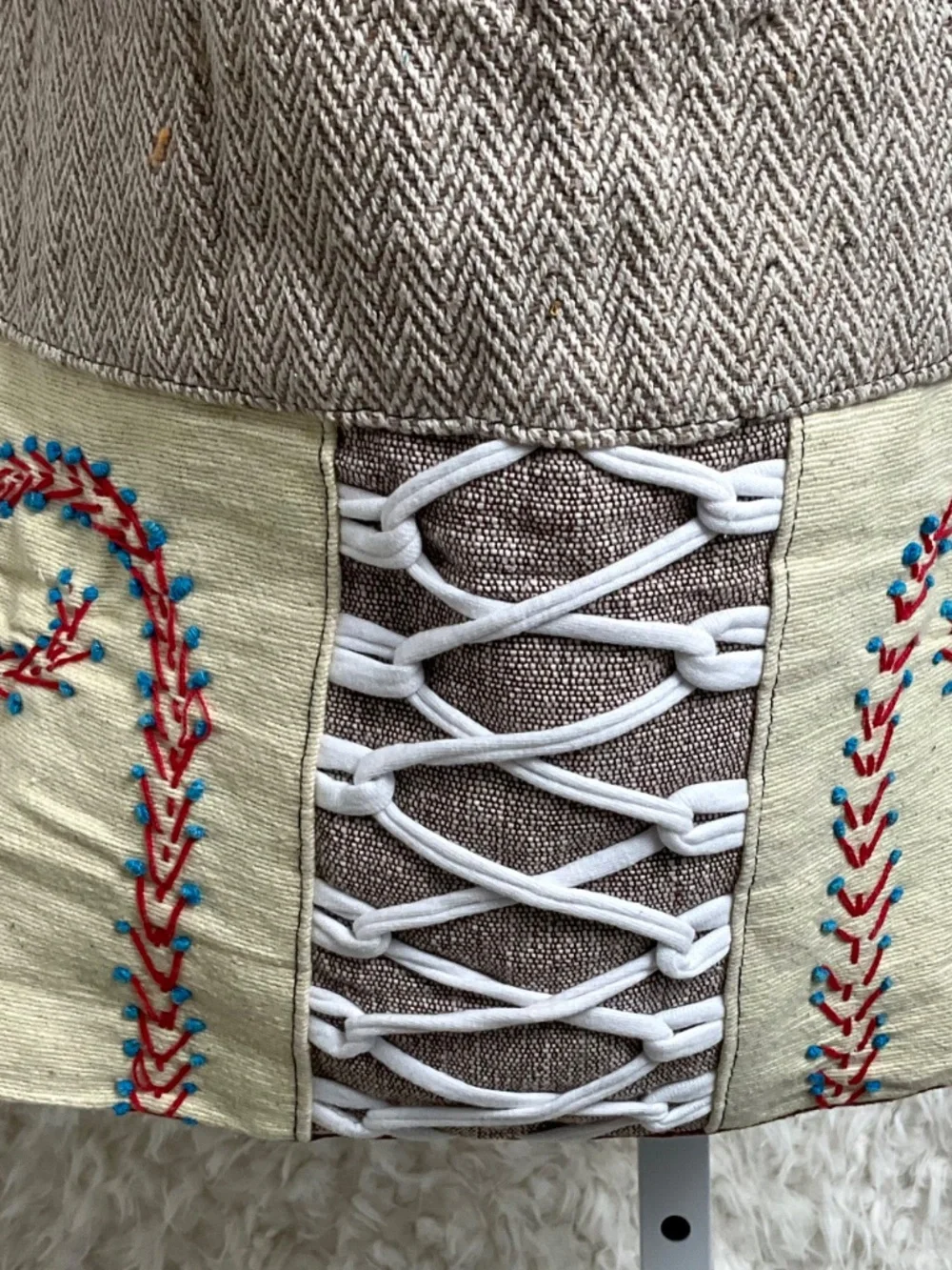 HIMALAYAN HOBO-STYLE WOMEN'S CROSSBODY/SLING PURSE~NWT!